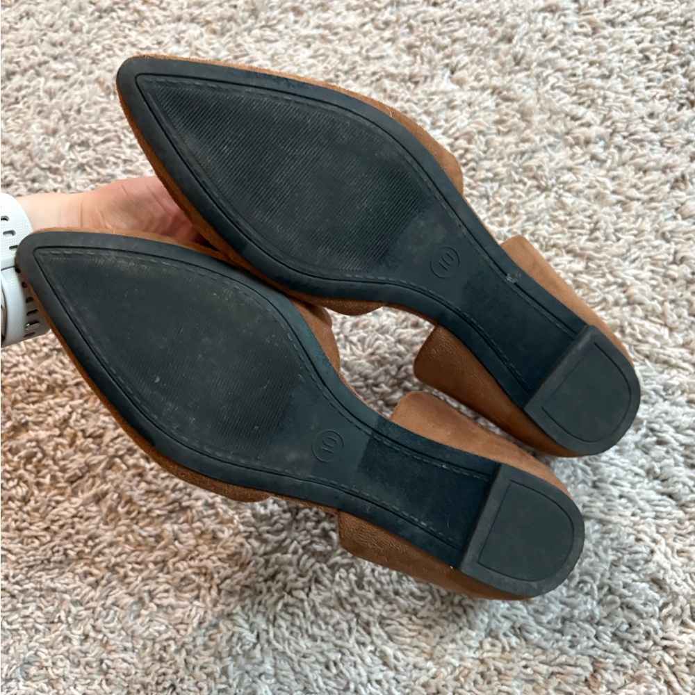 Point Slip-On Sandals - Picture 4 of 4